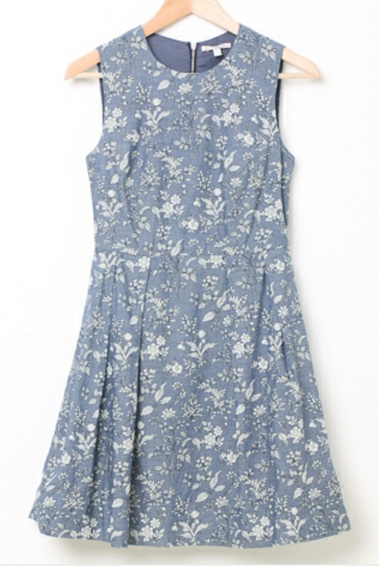 GAP Dresses & Skirts - Floral Gap Dress